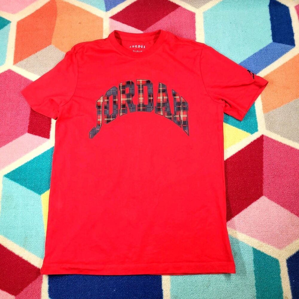 Nike Air Jordan‎ Essentials Holiday Plaid Size Medium Men's Crew T-Shirt  Red
